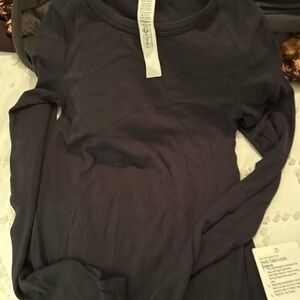 New Lululenon hold tight long sleeve shirt